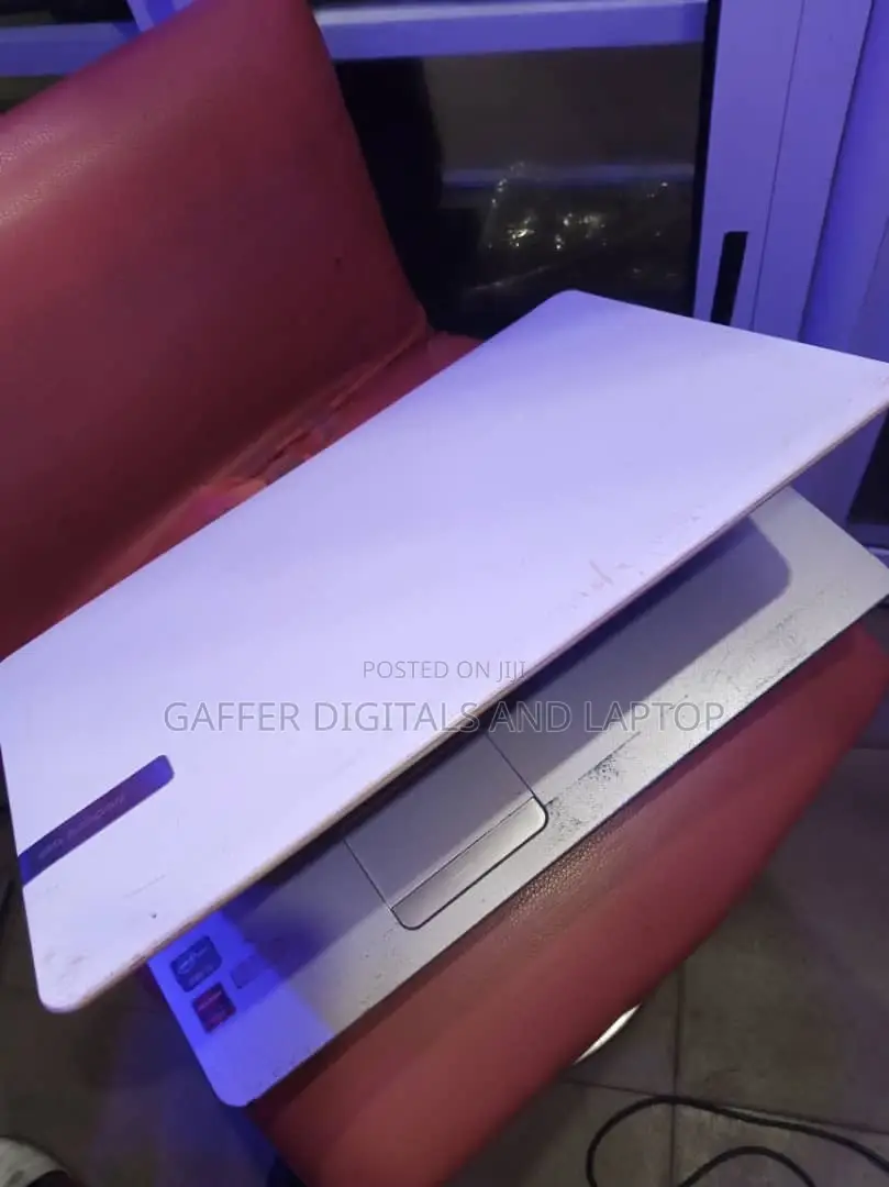 New Laptop Packard Bell EasyNote ME69 4GB Intel Core I5 HDD 500GB