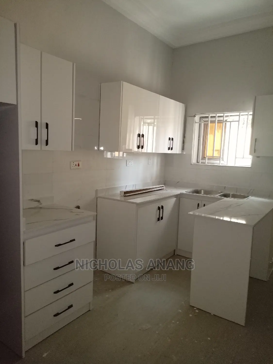 2bdrm Apartment in The Dorns Properties, New Town for rent