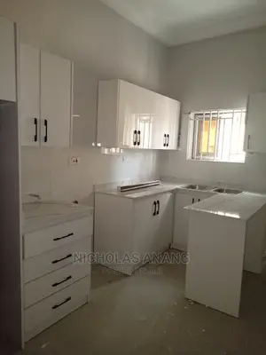 2bdrm Apartment in The Dorns Properties, New Town for rent