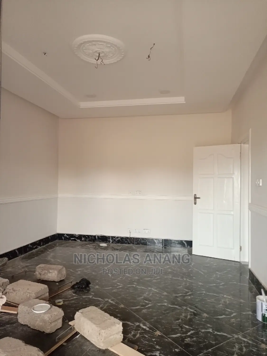 2bdrm Apartment in The Dorns Properties, New Town for rent