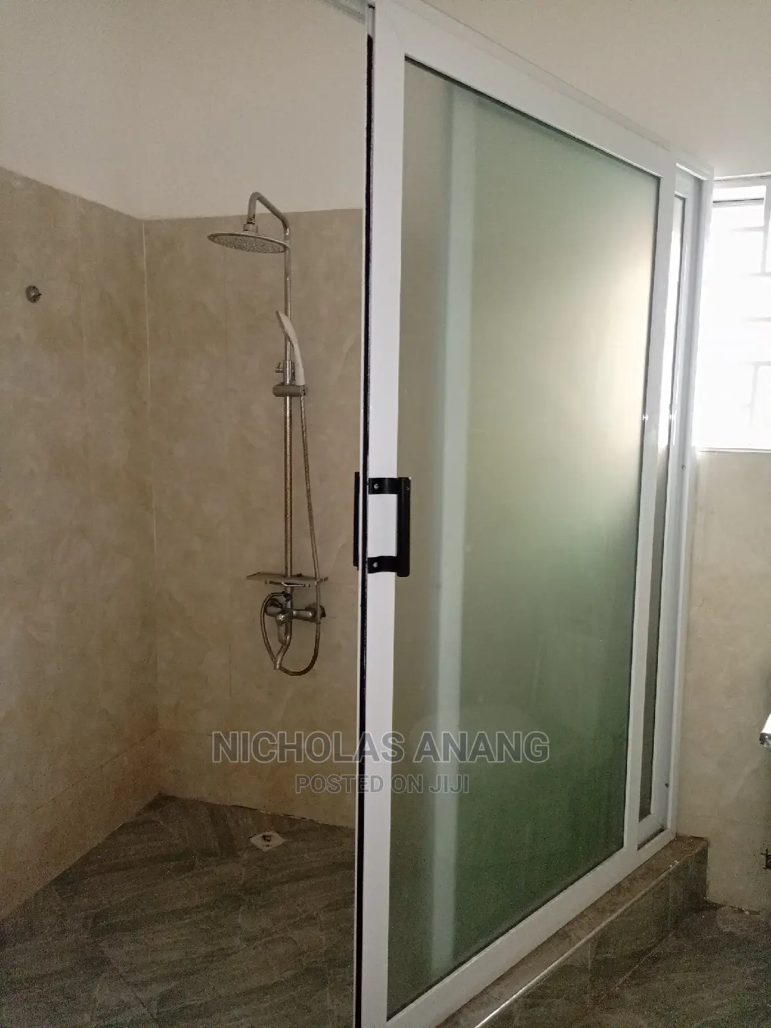 2bdrm Apartment in The Dorns Properties, New Town for rent