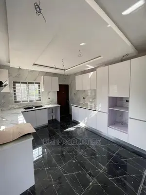 4bdrm House in Dki Properties, East Legon for Sale