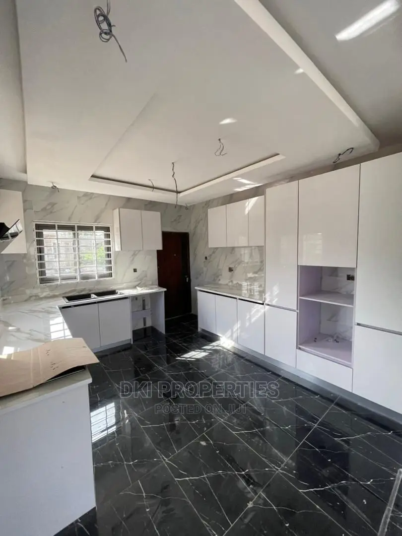 4bdrm House in Dki Properties, East Legon for Sale