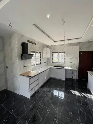 4bdrm House in Dki Properties, East Legon for Sale