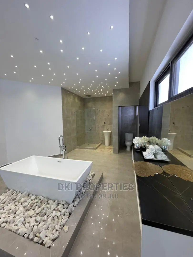 4bdrm House in Dki Properties, Adjiriganor for Sale