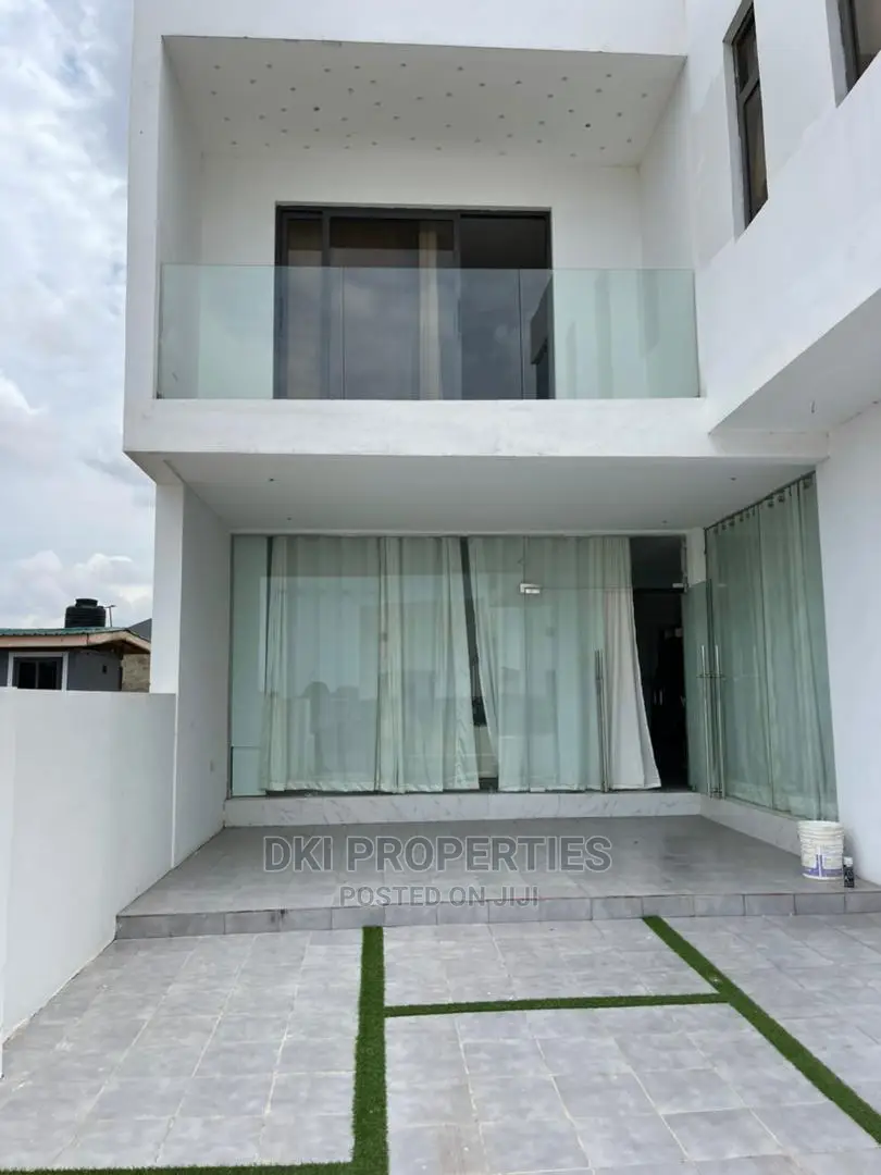 4bdrm House in Dki Properties, Adjiriganor for Sale
