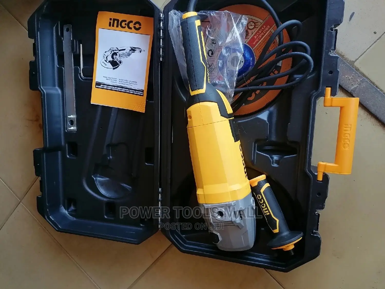 AG24008-1 (Angle Grinder 2400w With Case)