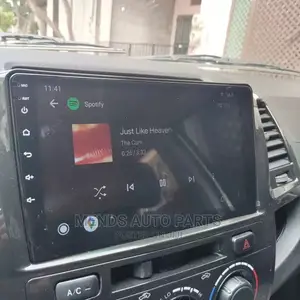 Toyota Hilux/ Fortuner Android Video Car Tape
