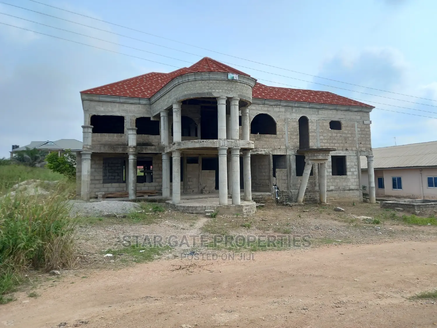 8bdrm Mansion in Star Gate, Kumasi Metropolitan for sale