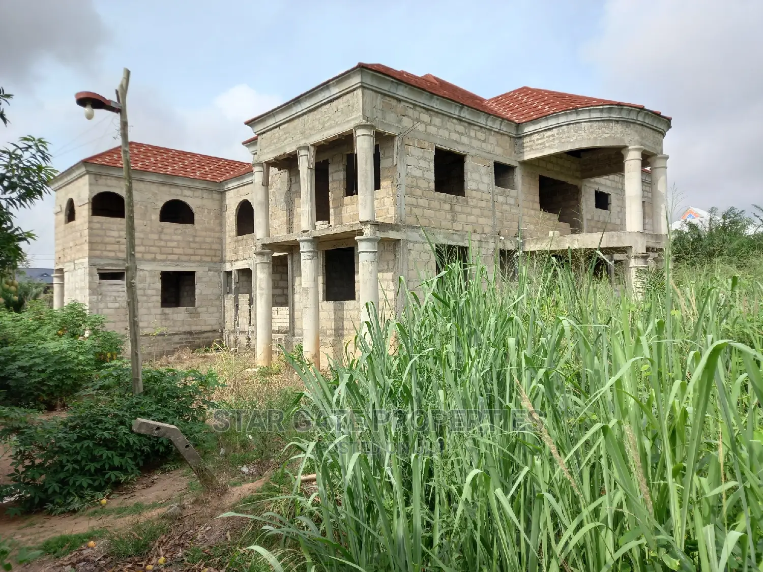 8bdrm Mansion in Star Gate, Kumasi Metropolitan for sale