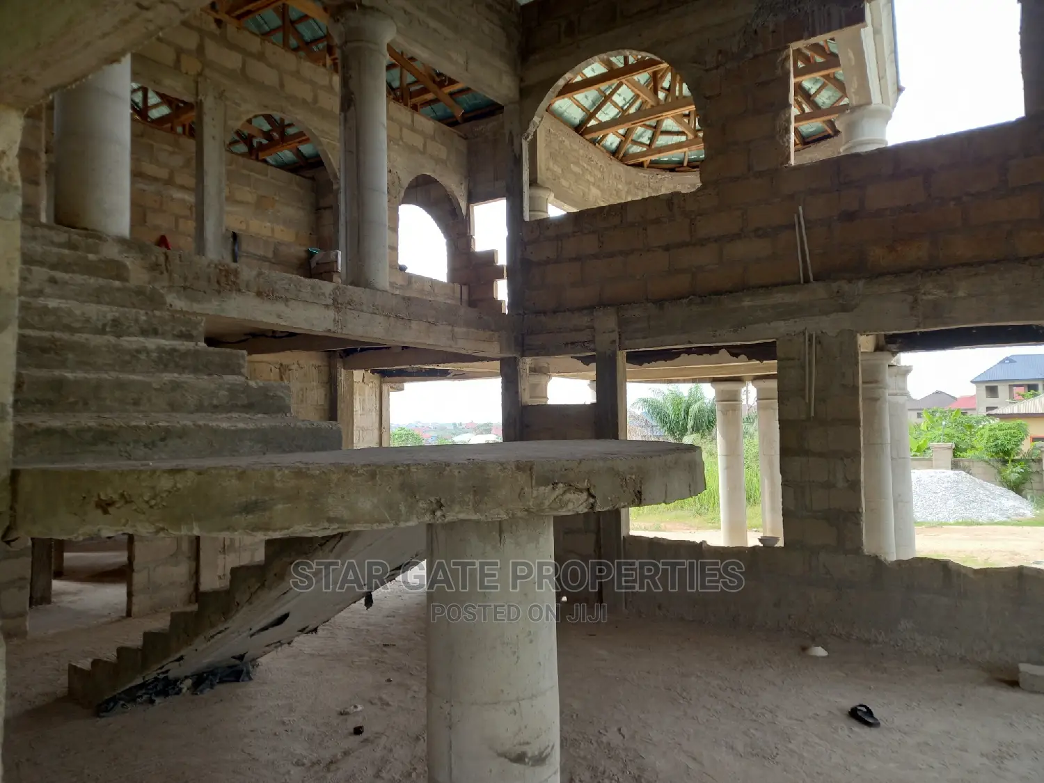 8bdrm Mansion in Star Gate, Kumasi Metropolitan for sale