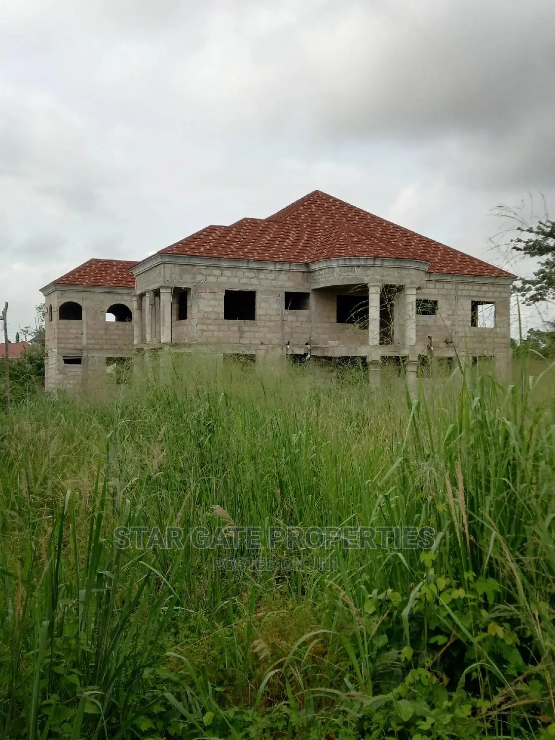 8bdrm Mansion in Star Gate, Kumasi Metropolitan for sale