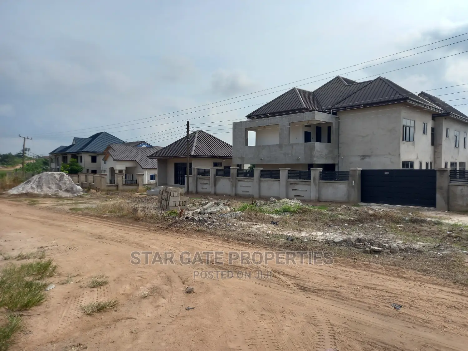8bdrm Mansion in Star Gate, Kumasi Metropolitan for sale