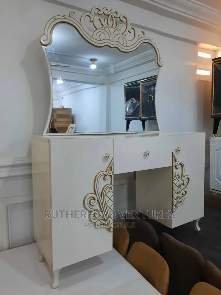 Executive Wooden Dressing Mirror