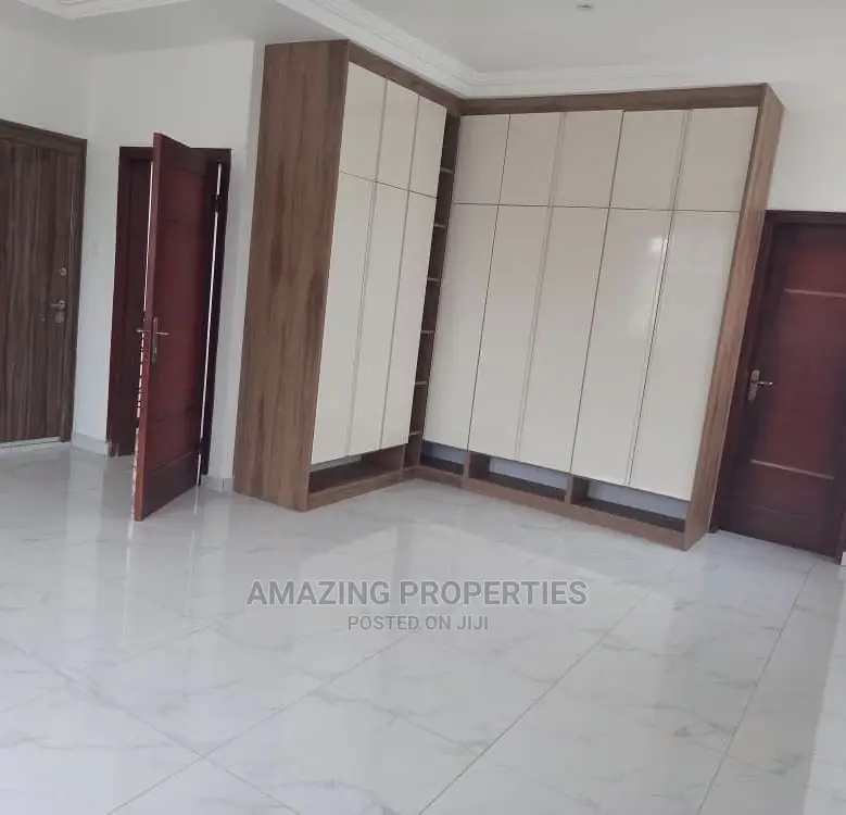 4bdrm House in Amazing Properties, Airport Residential Area for Rent