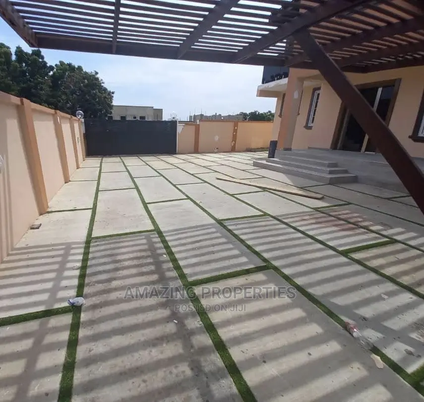 4bdrm House in Amazing Properties, Airport Residential Area for Rent