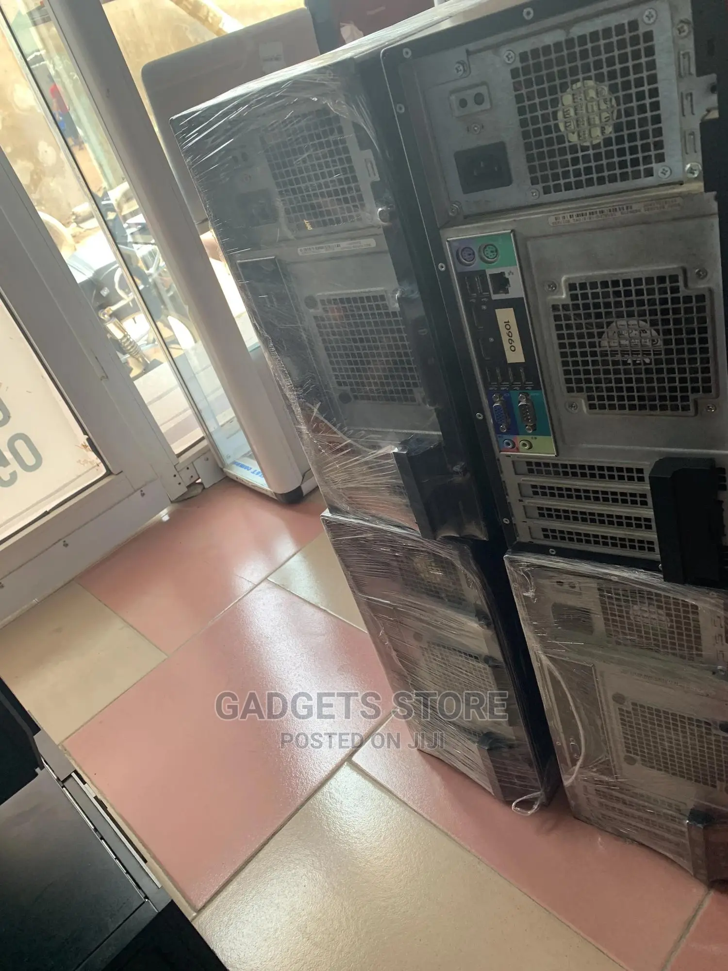 Desktop Computer Dell OptiPlex 3060 4GB Intel Core I3 HDD 320GB