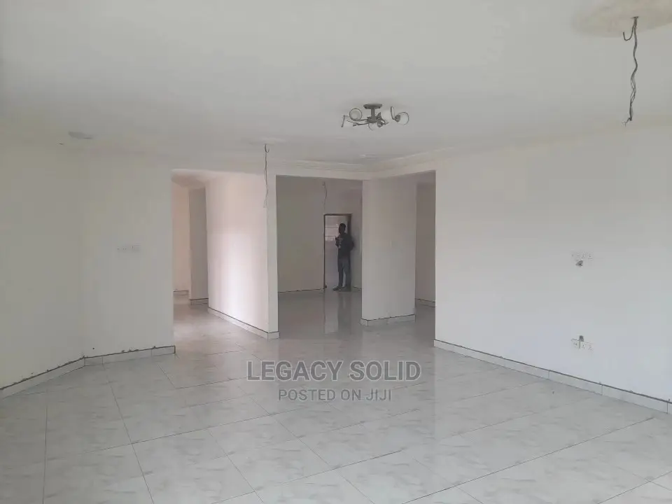 4bdrm Apartment in Legacy Solid Real, Teshie for rent