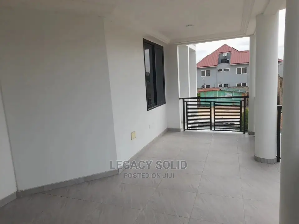 4bdrm Apartment in Legacy Solid Real, Teshie for rent