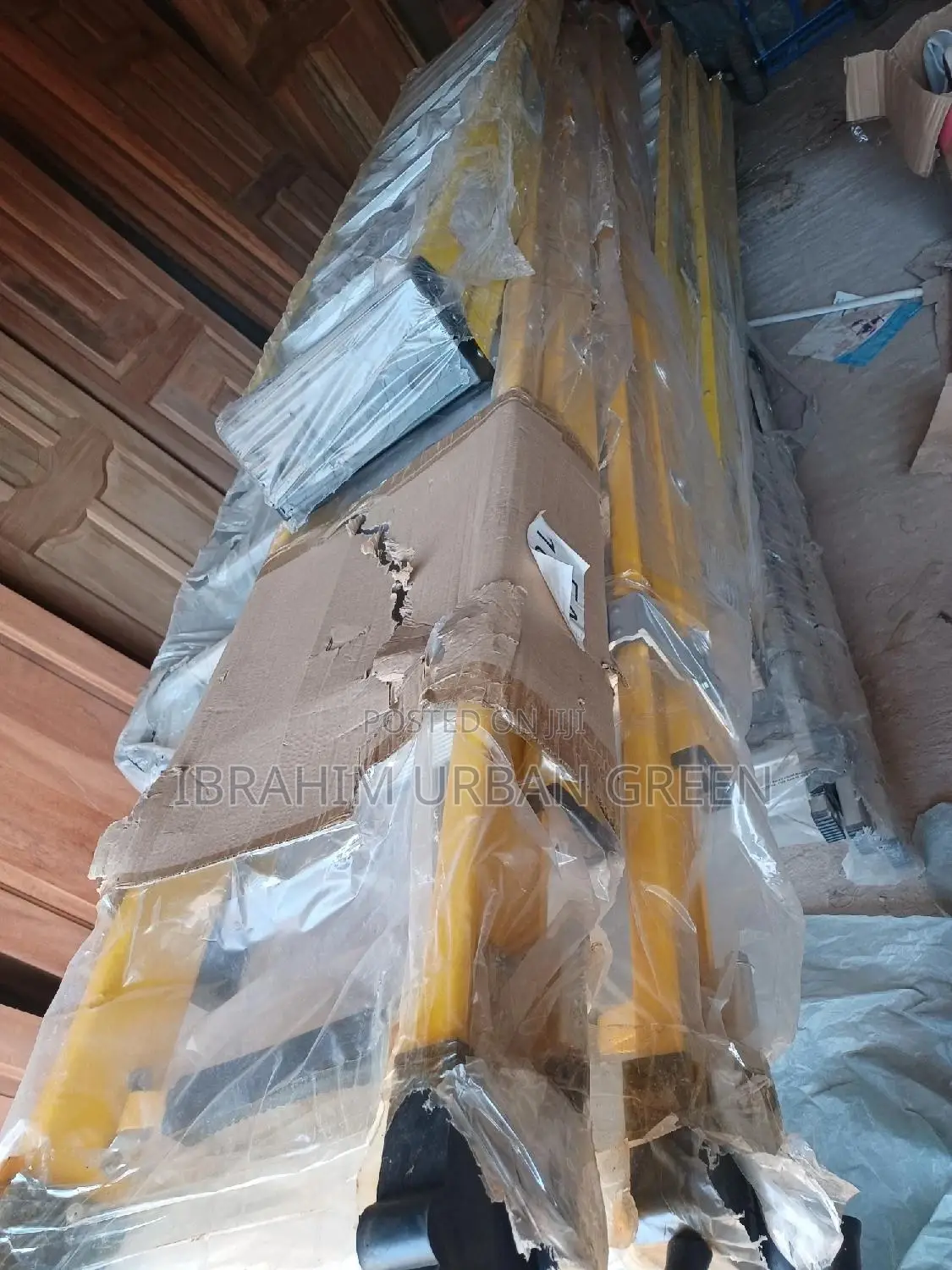 Fiber Glass Double Extension Ladder