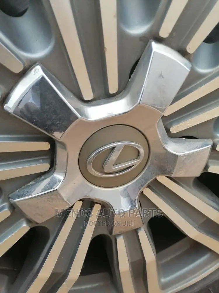 Toyota Lexus Wheel Cup