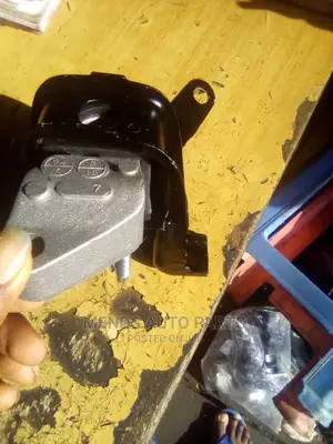 Toyota Corolla Toyota Matrix Engine Seat Mount