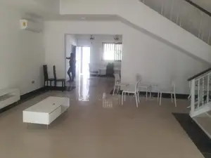 4bdrm Duplex in Suadom Properties, Osu Ako-Adjei for Rent