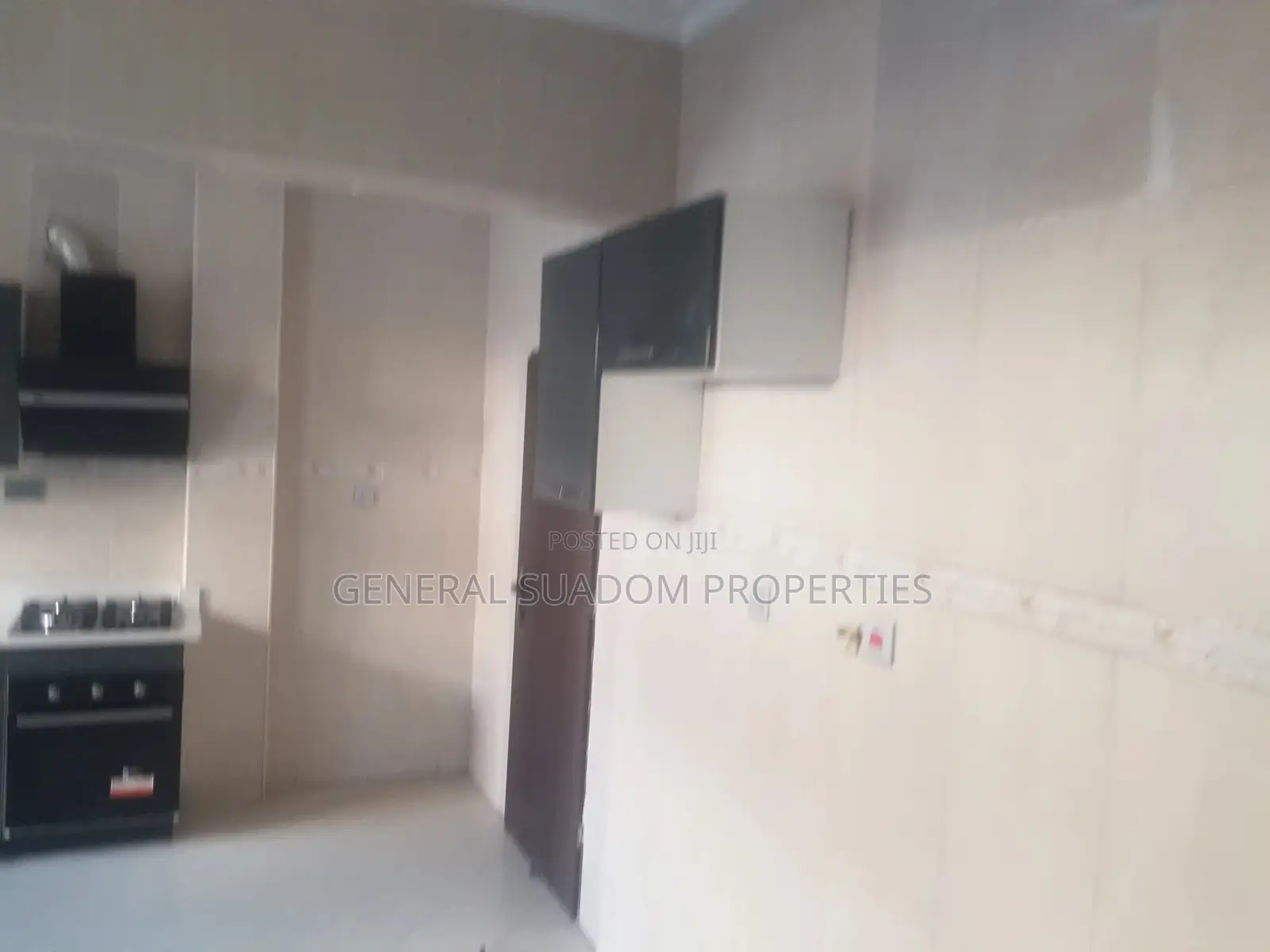 4bdrm Duplex in Suadom Properties, Osu Ako-Adjei for Rent