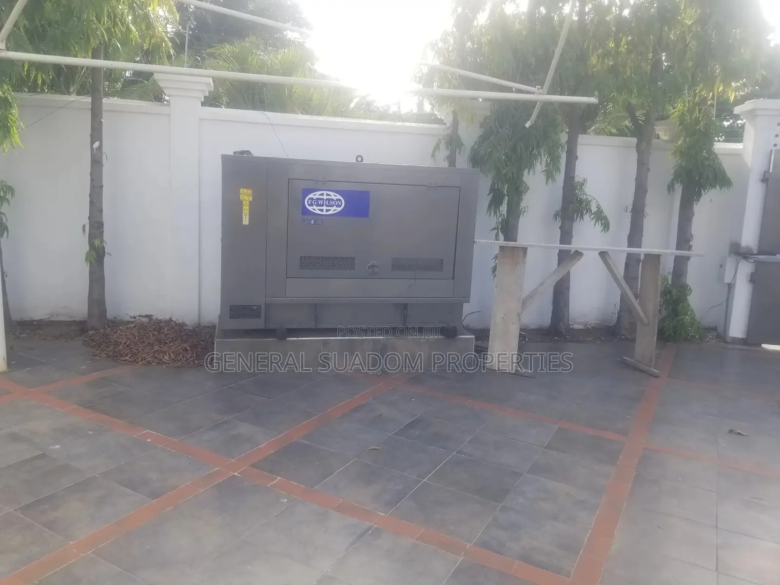 4bdrm Duplex in Suadom Properties, Osu Ako-Adjei for Rent