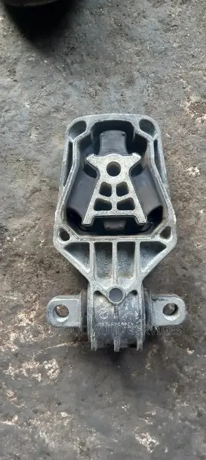 Mercedes Benz CLA 250 2017 ENGINE SEAT/ MOUNT Available