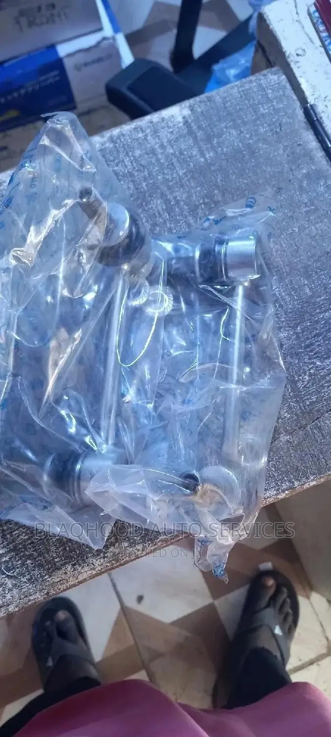 Land Cruiser Prado 2010-2014 SUSPENSION LINKS Pair Available