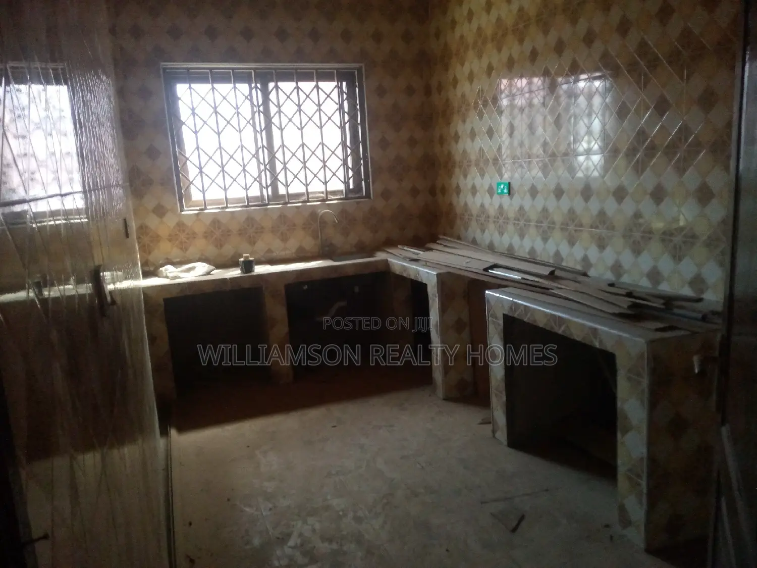 3bdrm Apartment in Hfc Estate, Spintex for rent