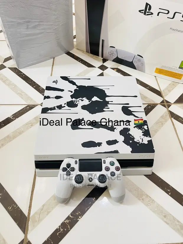 PS4 Pro 1TB ペルソナ5 ザ・ロイヤル Limited Edition PS4 Pro 1TB ペルソナ5 ザ・ロイヤル Limited Edition