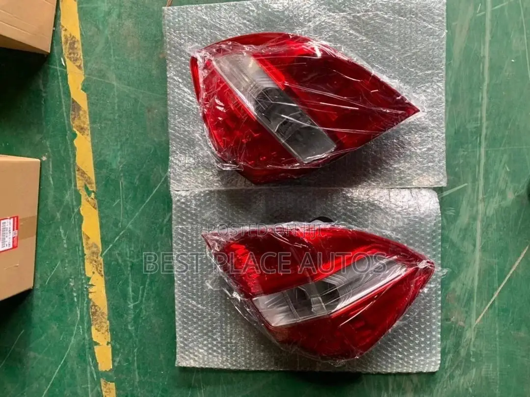 Mercedes Benz C300 2016 Taillight