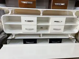 White Colour Very Durable Tv Stand