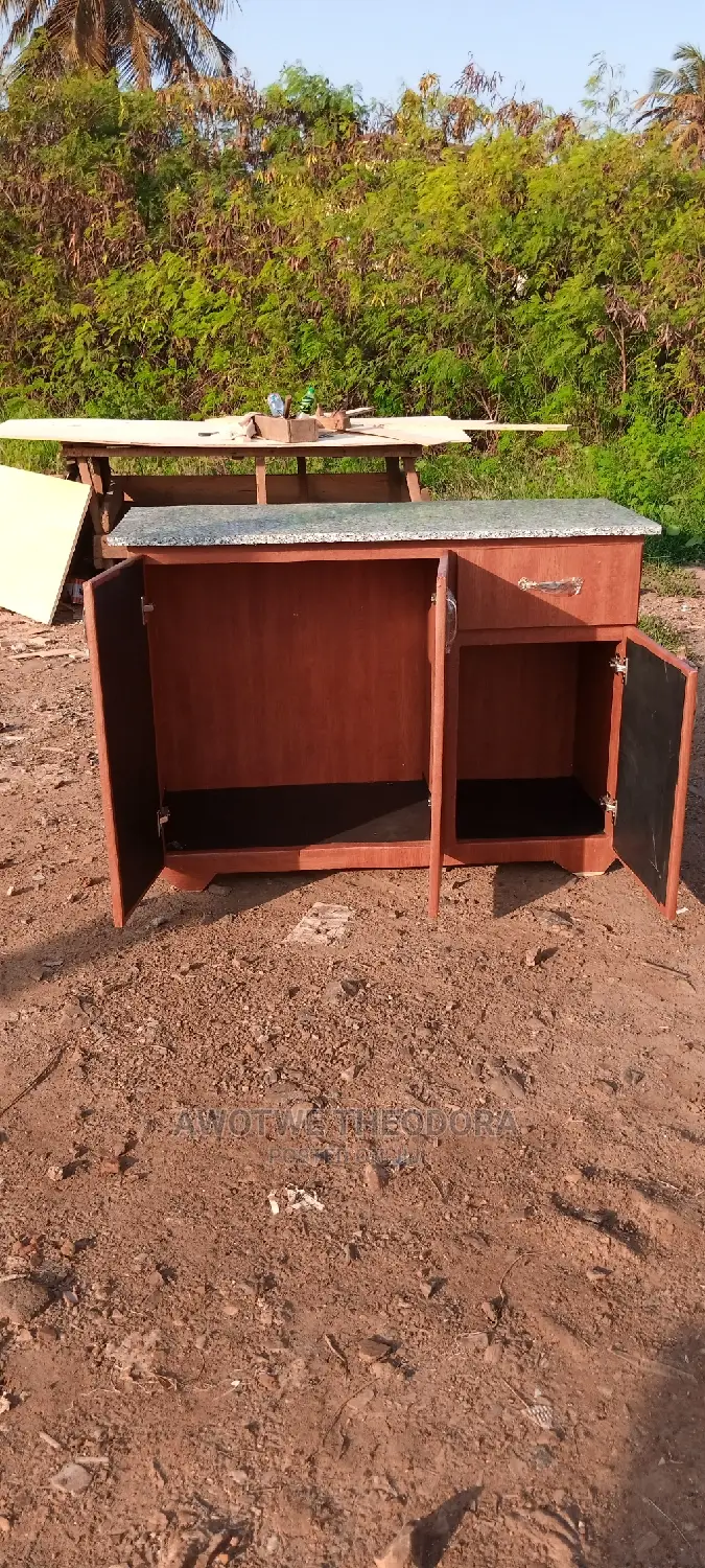 Quality Kitchen Cabinets ( Payment After Delivery)