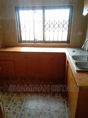 3bdrm Apartment in Aiding Estate, Sunyani Municipal for rent