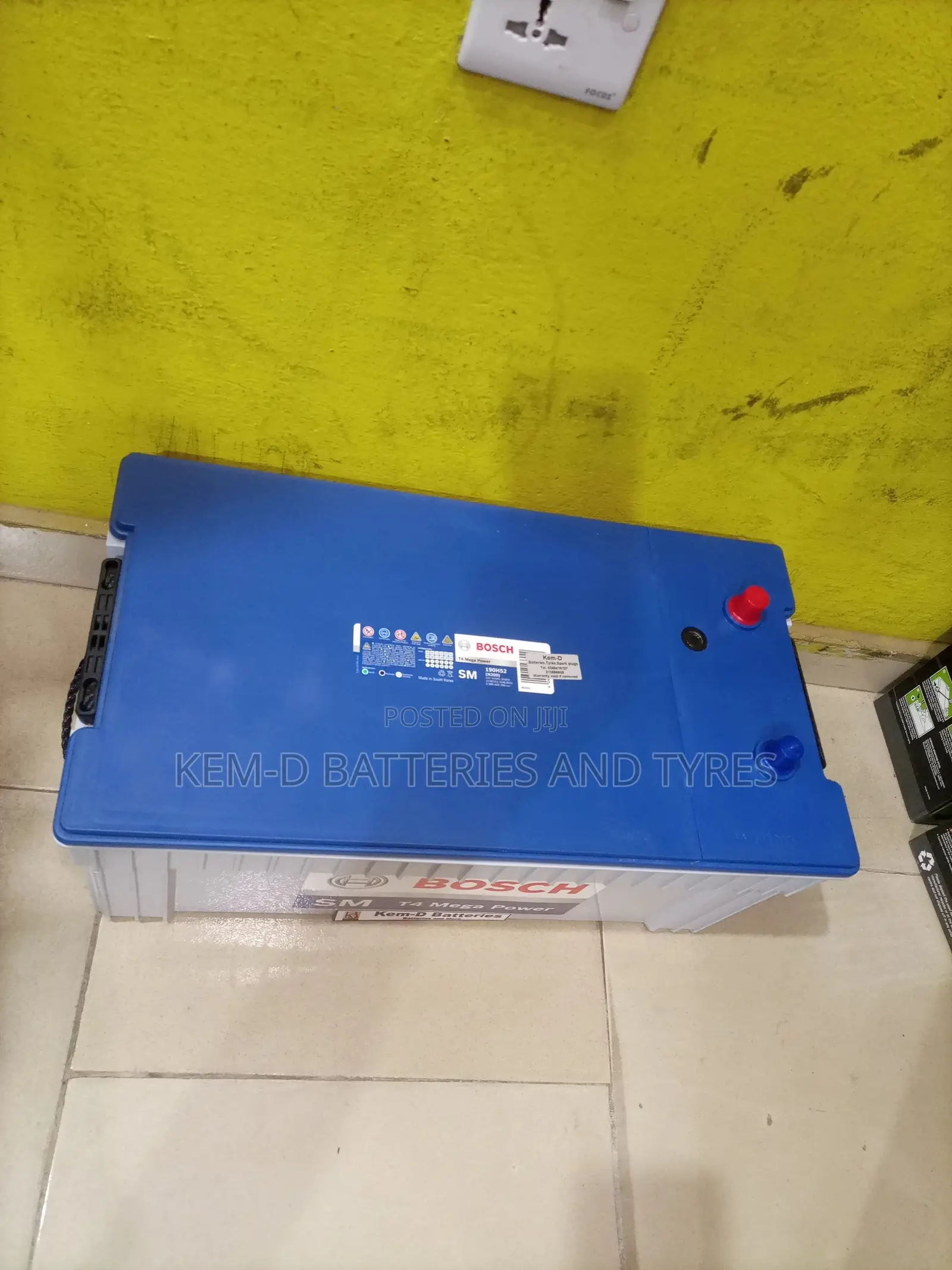 Bosch 200ah 12 Volts 33 Plates Battery