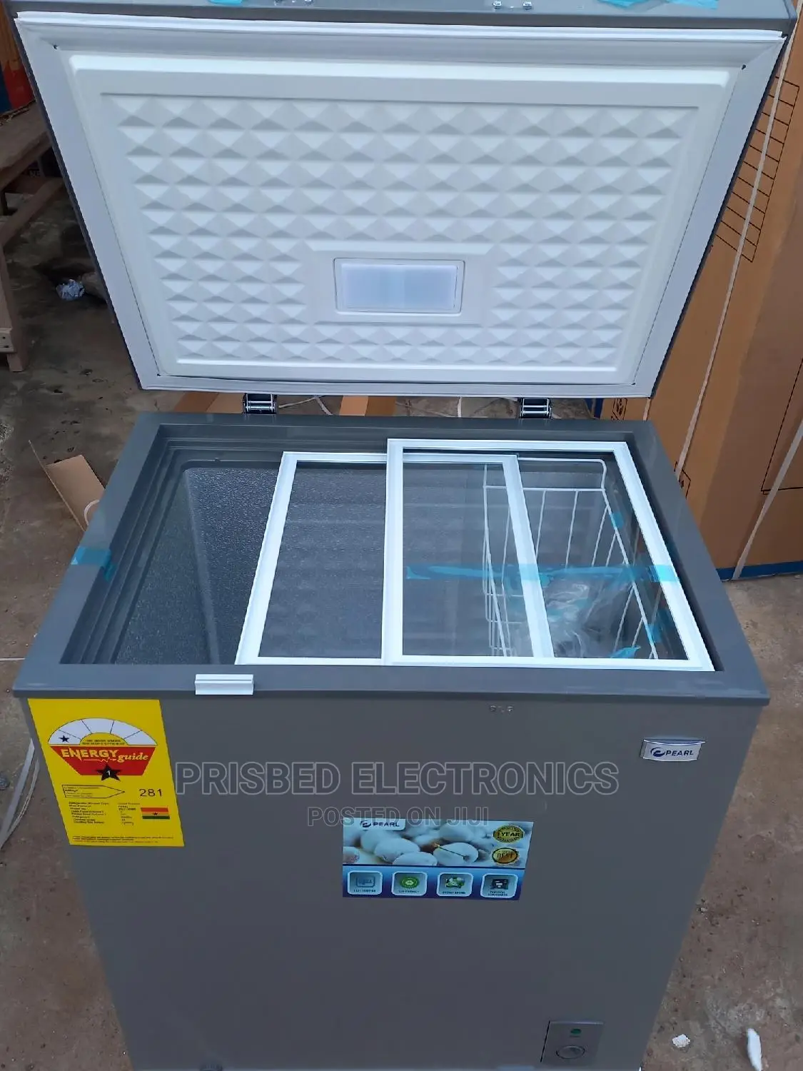Pearl Durable Chest Freezer 147 Litres With Sliding Glass