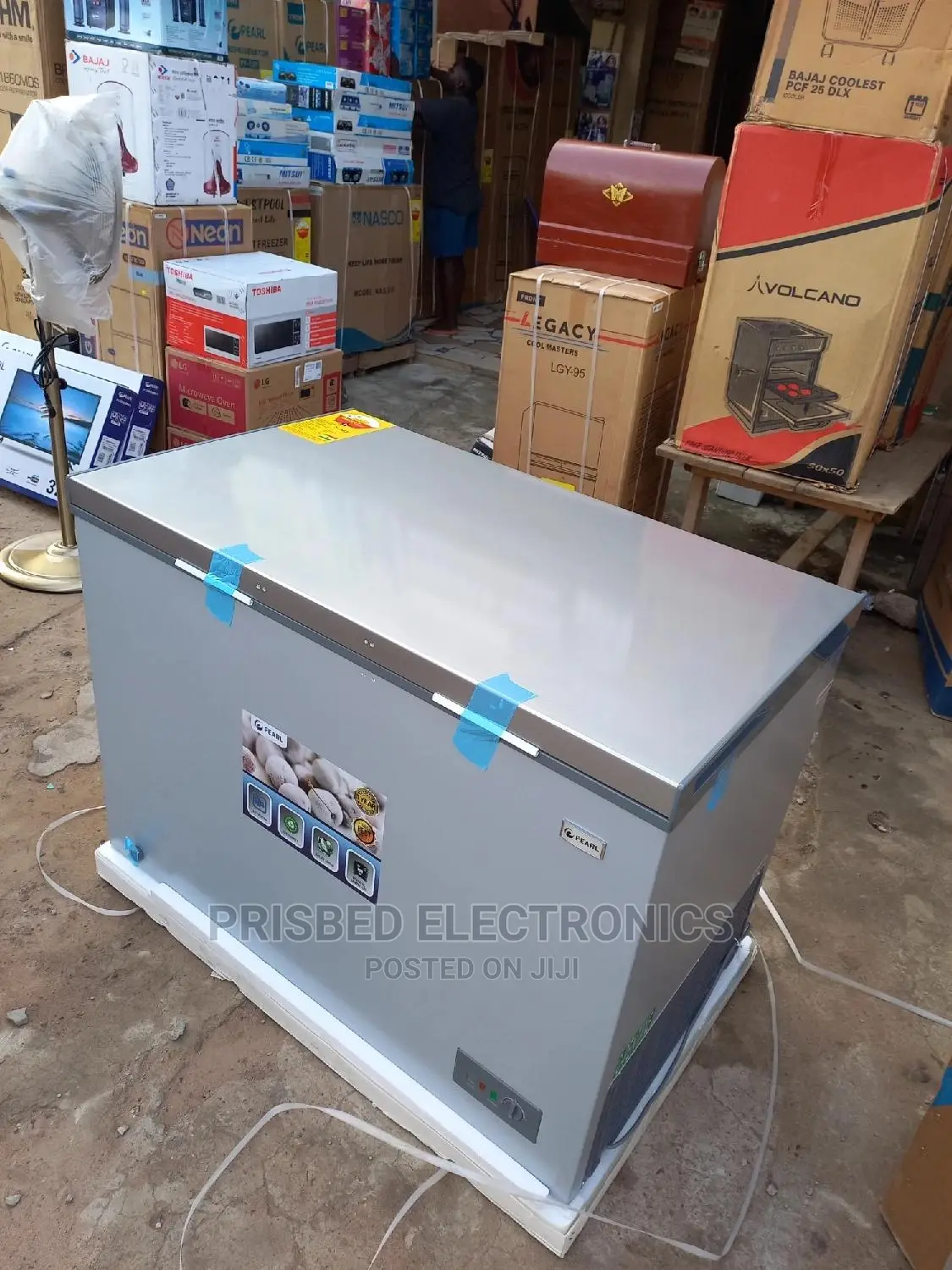 Pearl Chest Freezer 316 Litres With Sliding Glass on Top