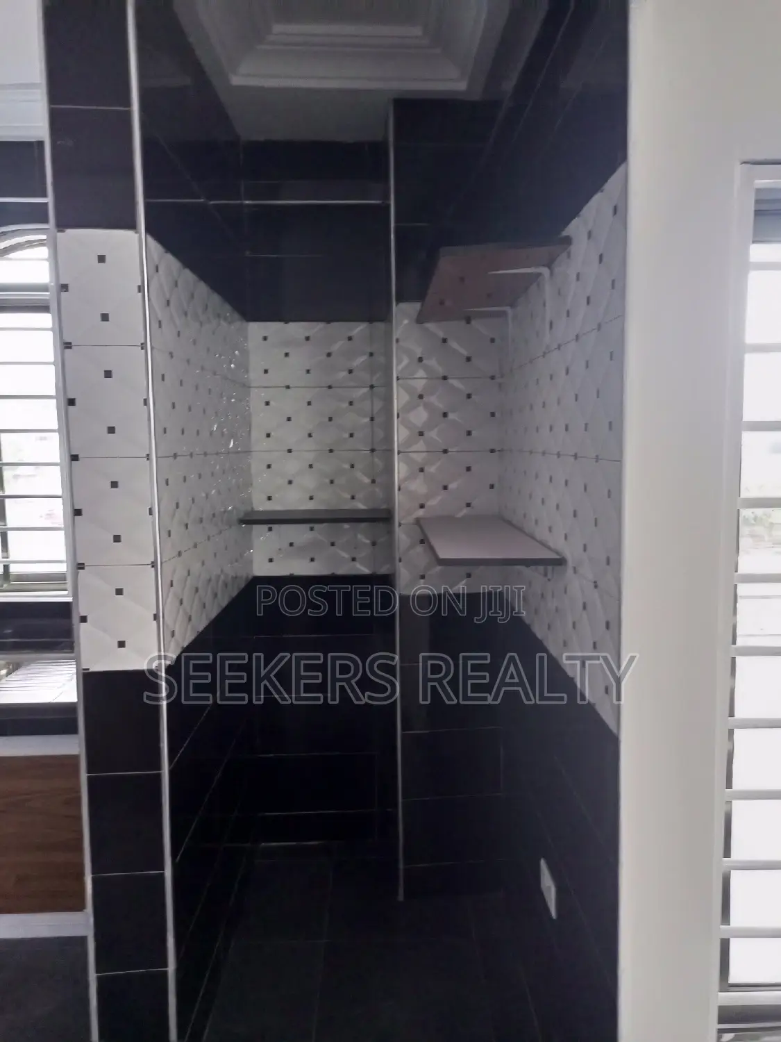 3bdrm Apartment in Seekers Realty, East Legon for rent