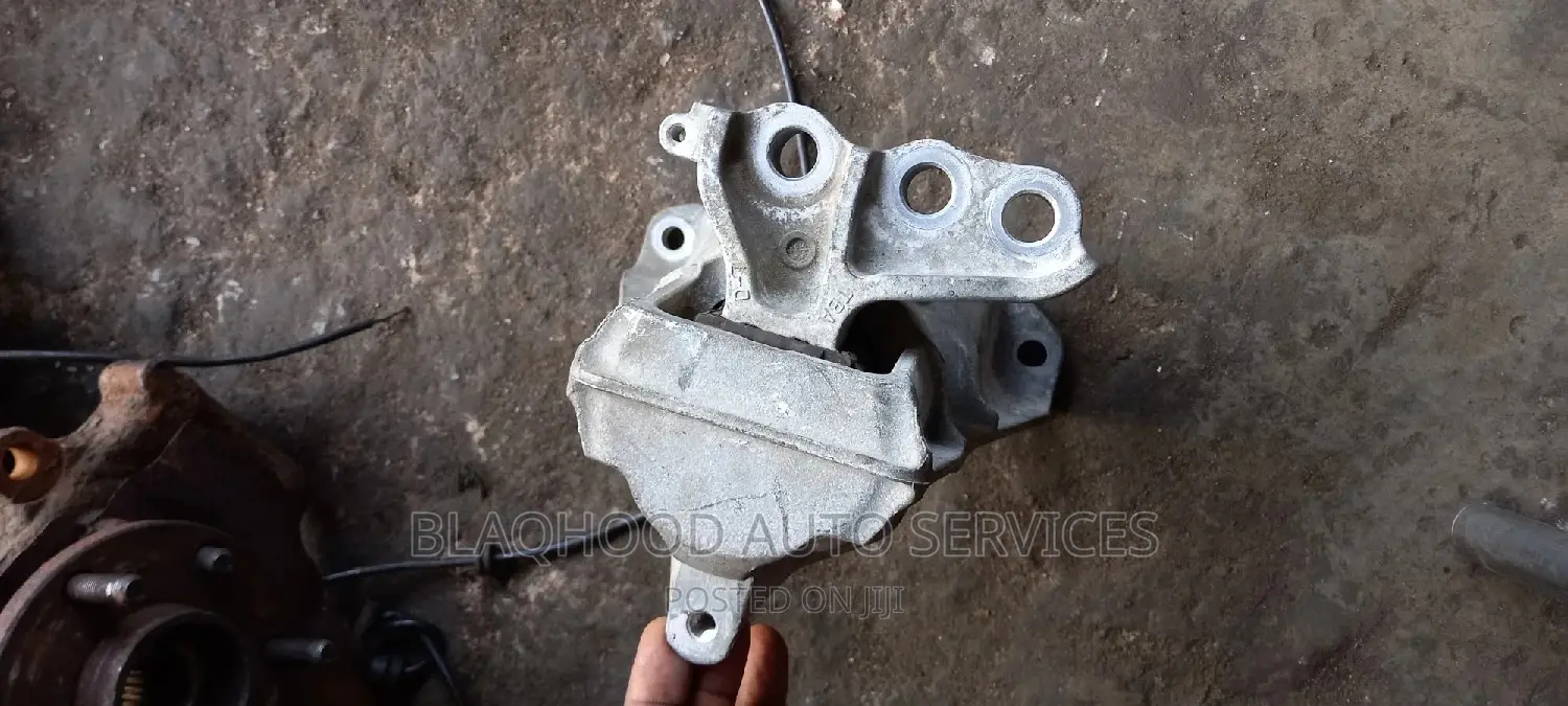 Honda Civic 2016-2019 Right Front ENGINE SEAT/MOUNT for Sale