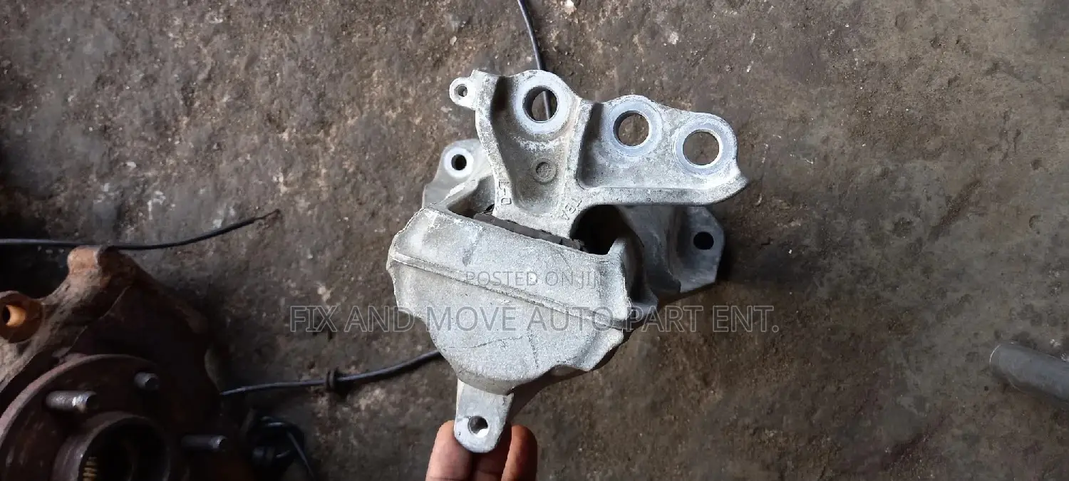 Honda Civic 2016-2019 Right Front ENGINE SEAT/MOUNT for Sale