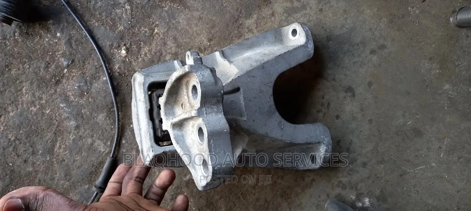 Honda Civic 2016-2019 Right Front ENGINE SEAT/MOUNT for Sale