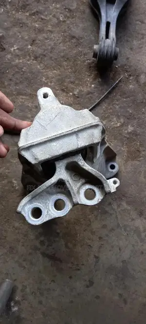Honda Civic 2016-2019 Right Front ENGINE SEAT/MOUNT for Sale