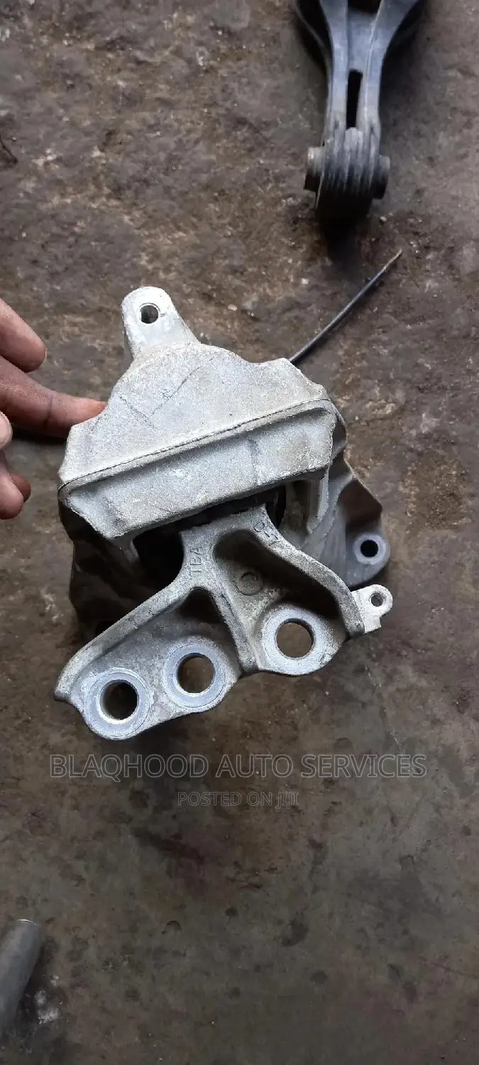Honda Civic 2016-2019 Right Front ENGINE SEAT/MOUNT for Sale