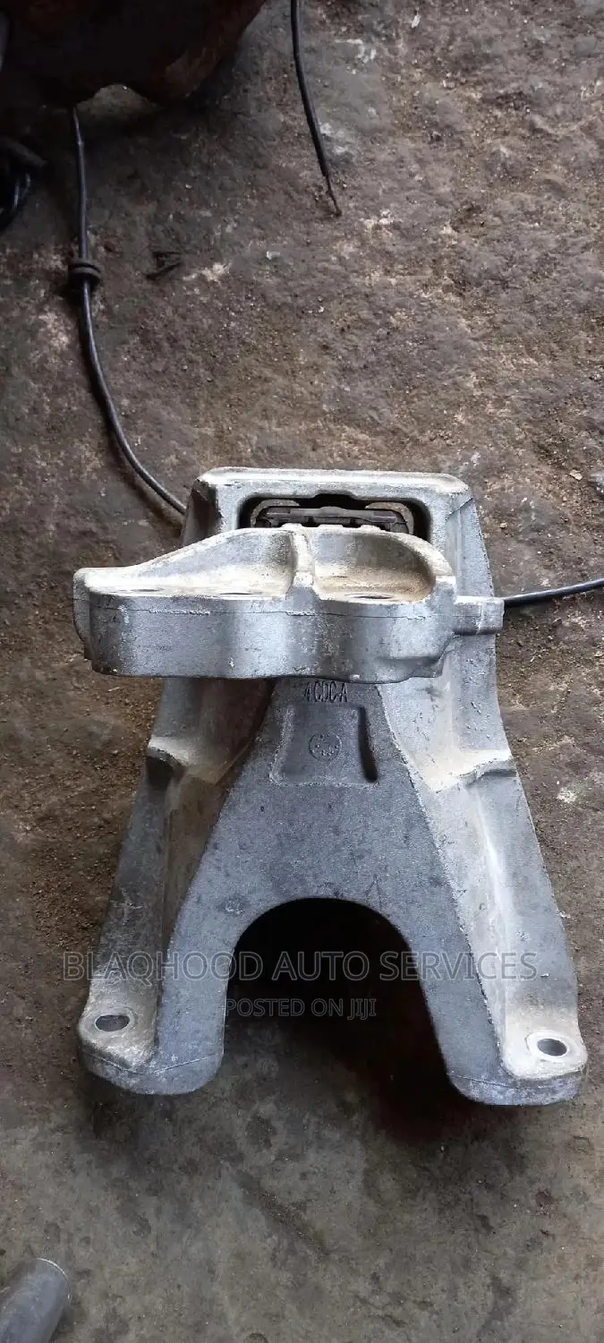 Honda Civic 2016-2019 Right Front ENGINE SEAT/MOUNT for Sale