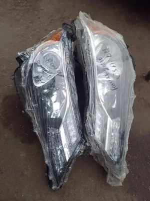 Toyota Rav 4 2014 Headlight
