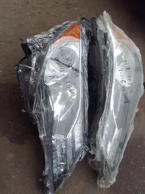 Toyota Rav 4 2014 Headlight