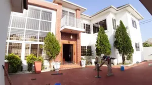 5bdrm Mansion in East Legon for rent